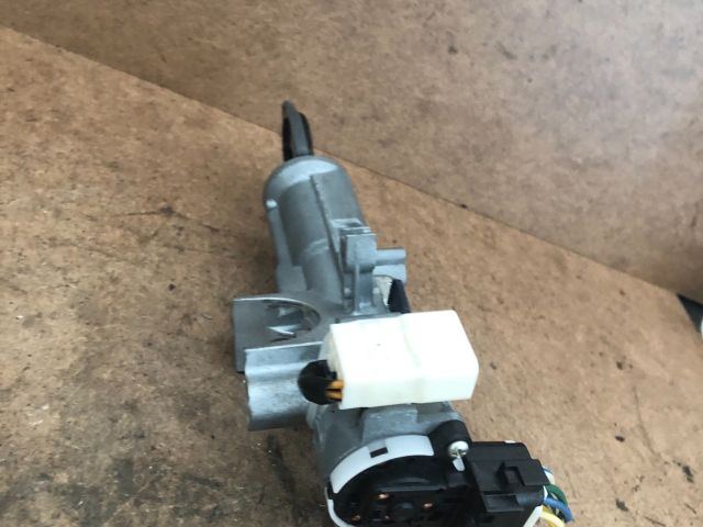 bontott SUZUKI SWIFT III Gyújtáskapcsoló