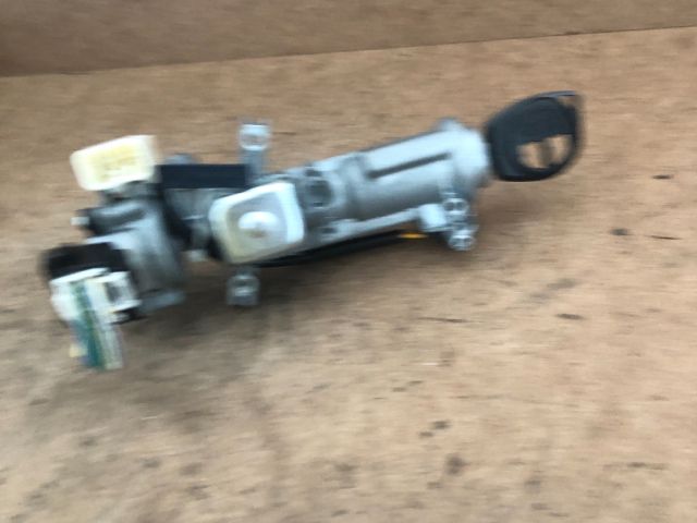 bontott SUZUKI SWIFT III Gyújtáskapcsoló