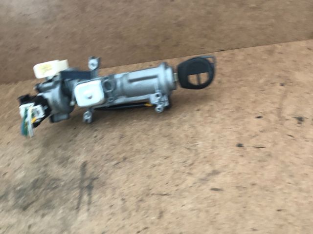 bontott SUZUKI SWIFT III Gyújtáskapcsoló