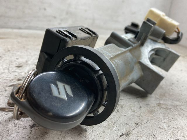 bontott SUZUKI SWIFT III Gyújtáskapcsoló