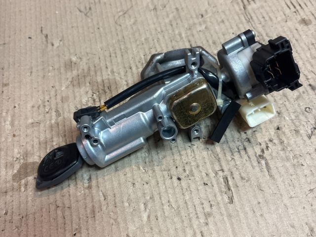 bontott SUZUKI SWIFT III Gyújtáskapcsoló