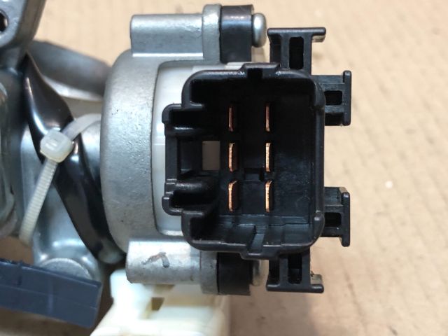 bontott SUZUKI SWIFT III Gyújtáskapcsoló