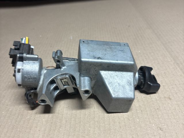 bontott SUZUKI SWIFT III Gyújtáskapcsoló