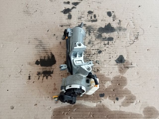 bontott SUZUKI SWIFT III Gyújtáskapcsoló