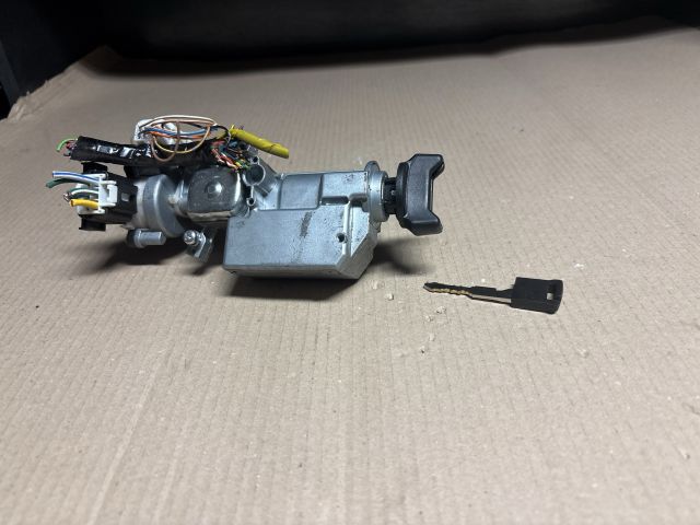 bontott SUZUKI SWIFT III Gyújtáskapcsoló