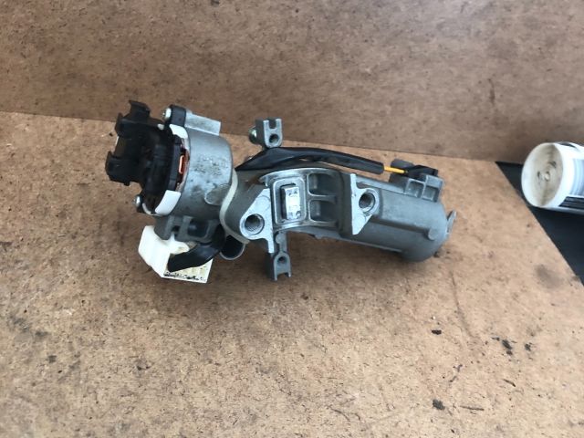 bontott SUZUKI SWIFT III Gyújtáskapcsoló