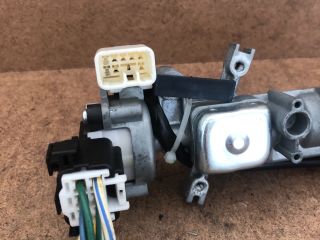 bontott SUZUKI SWIFT III Gyújtáskapcsoló