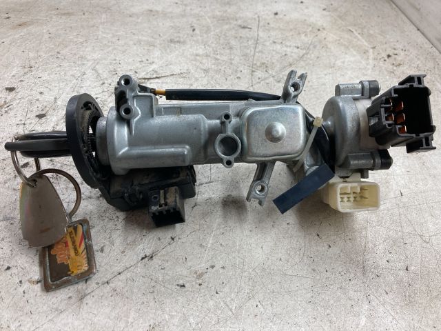 bontott SUZUKI SWIFT III Gyújtáskapcsoló