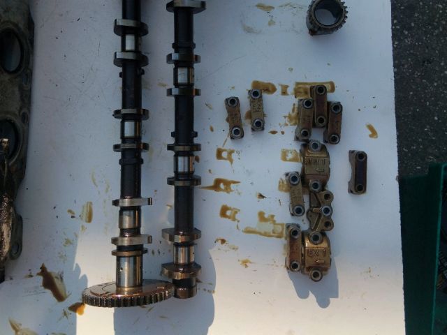 bontott SUZUKI SWIFT III Hengerfej