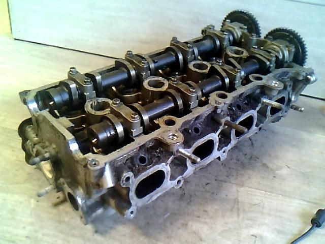 bontott SUZUKI SWIFT III Hengerfej