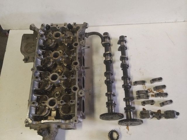 bontott SUZUKI SWIFT III Hengerfej