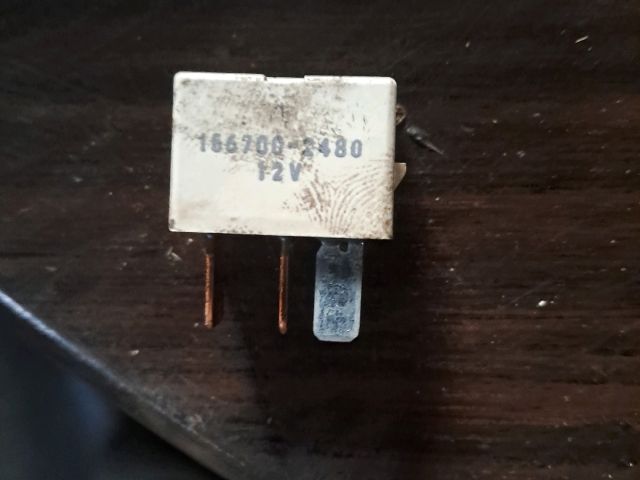 bontott SUZUKI SWIFT III Hűtőventilátor Relé