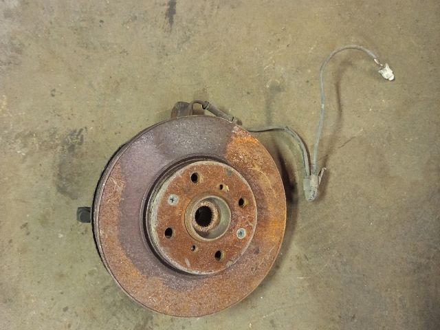 bontott SUZUKI SWIFT III Jobb első Csonkállvány Kerékaggyal