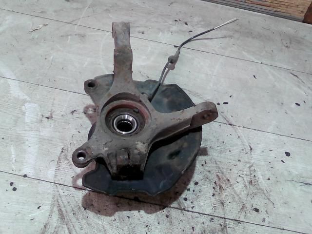 bontott SUZUKI SWIFT III Jobb első Csonkállvány Kerékaggyal