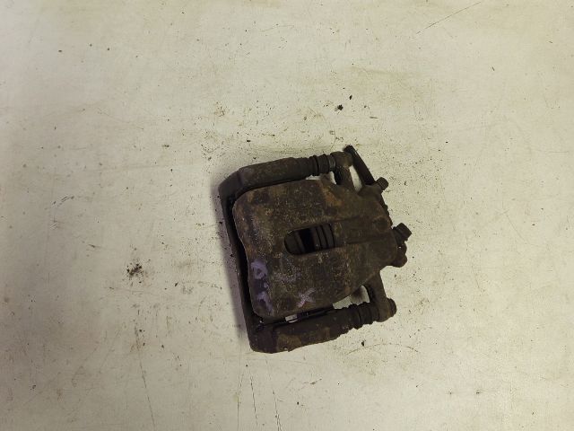 bontott SUZUKI SWIFT III Jobb első Féknyereg Munkahengerrel