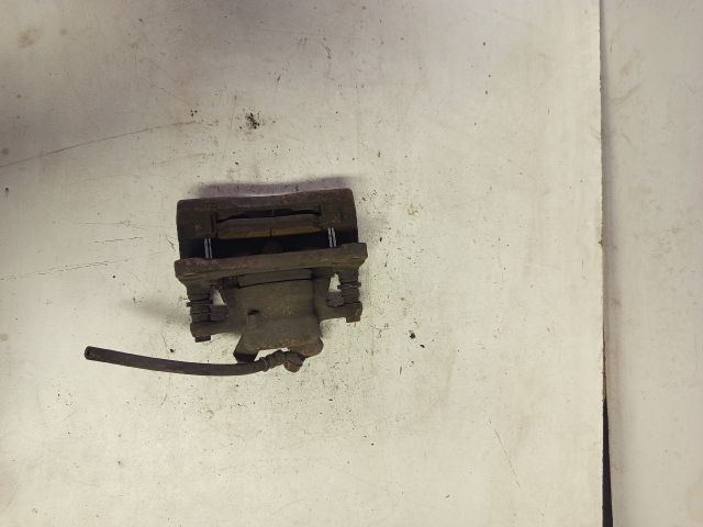 bontott SUZUKI SWIFT III Jobb első Féknyereg Munkahengerrel