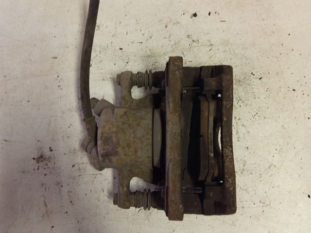 bontott SUZUKI SWIFT III Jobb első Féknyereg Munkahengerrel