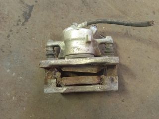 bontott SUZUKI SWIFT III Jobb első Féknyereg Munkahengerrel