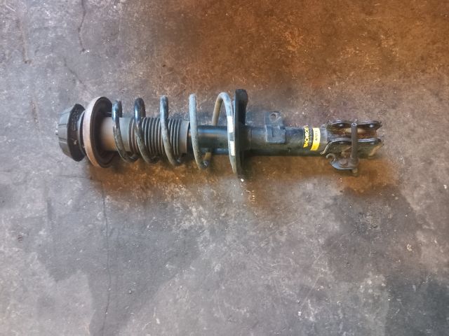 bontott SUZUKI SWIFT III Jobb első Gólyaláb (Lengécsillapító, Rugó)