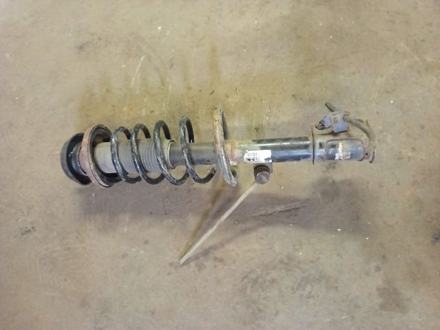 bontott SUZUKI SWIFT III Jobb első Gólyaláb (Lengécsillapító, Rugó)