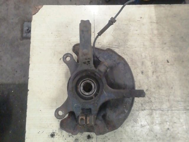 bontott SUZUKI SWIFT III Jobb első Kerékagy