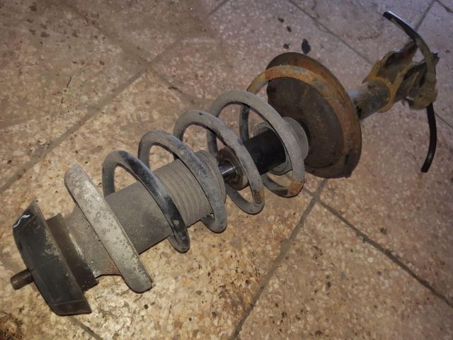 bontott SUZUKI SWIFT III Jobb első Lengéscsillapító