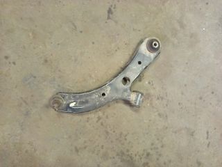 bontott SUZUKI SWIFT III Jobb első Lengőkar