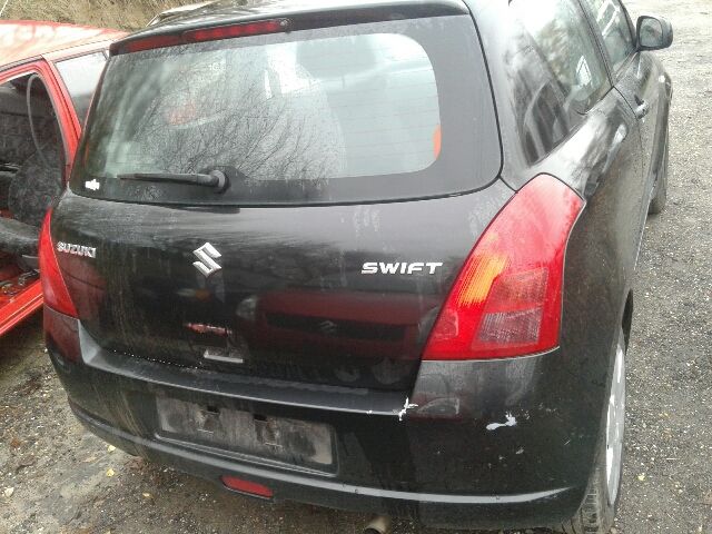 bontott SUZUKI SWIFT III Jobb első Rugó