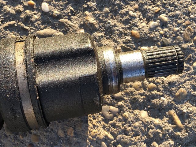 bontott SUZUKI SWIFT III Jobb Féltengely