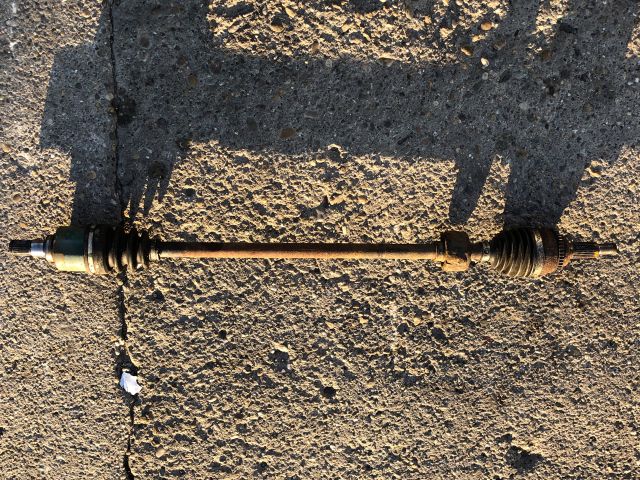 bontott SUZUKI SWIFT III Jobb Féltengely