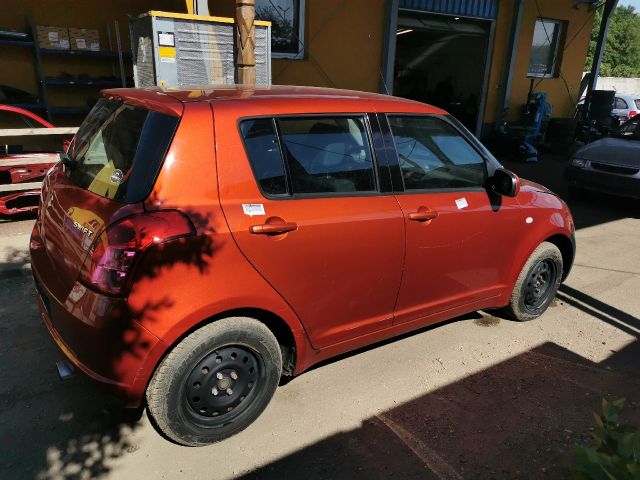 bontott SUZUKI SWIFT III Jobb hátsó Rugó