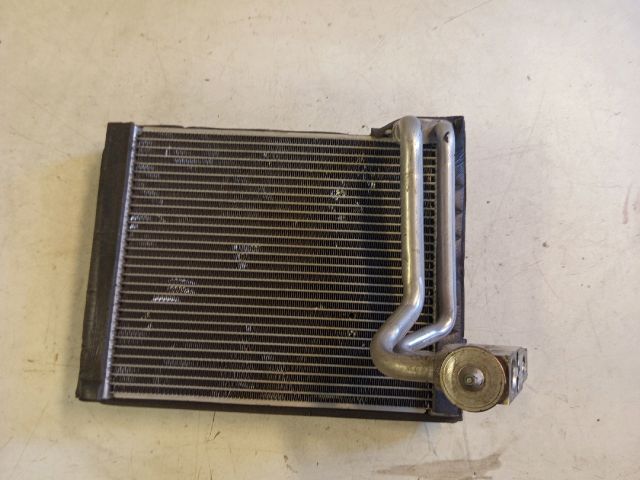 bontott SUZUKI SWIFT III Klímahűtő Radiátor