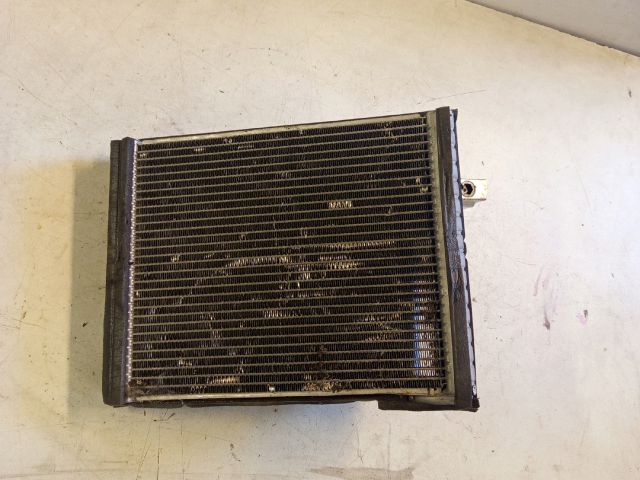 bontott SUZUKI SWIFT III Klímahűtő Radiátor