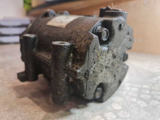 bontott SUZUKI SWIFT III Klímakompresszor