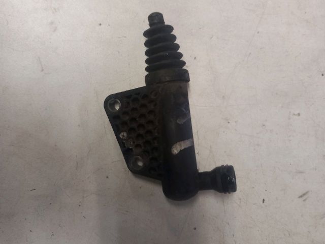 bontott SUZUKI SWIFT III Kuplung Munkahenger