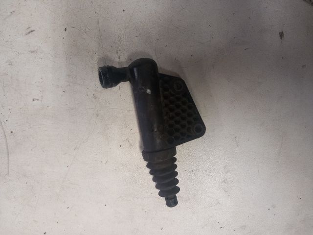 bontott SUZUKI SWIFT III Kuplung Munkahenger