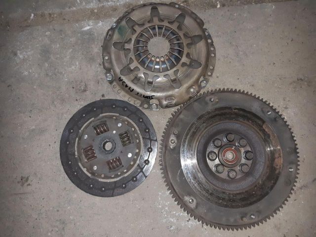 bontott SUZUKI SWIFT III Kuplung Szett Lendkerékkel