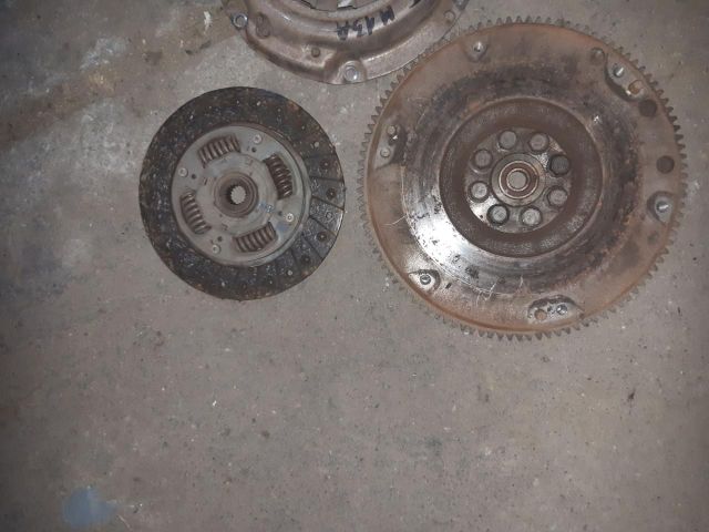 bontott SUZUKI SWIFT III Kuplung Szett Lendkerékkel