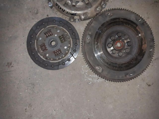 bontott SUZUKI SWIFT III Kuplung Szett Lendkerékkel