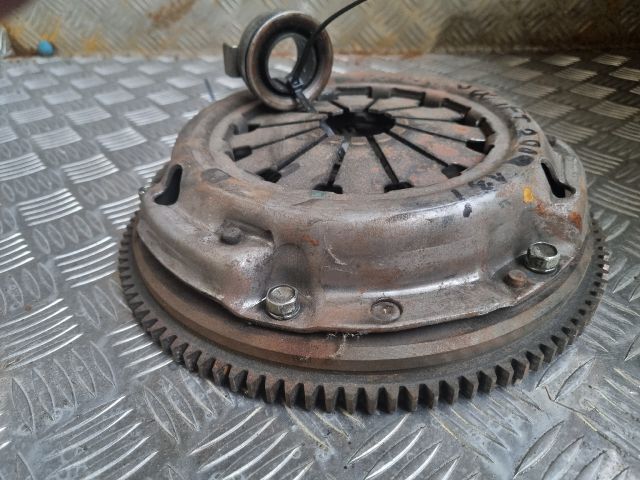 bontott SUZUKI SWIFT III Kuplung Szett Lendkerékkel