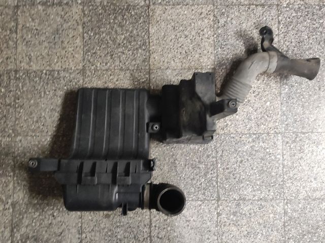 bontott SUZUKI SWIFT III Légszűrő Ház