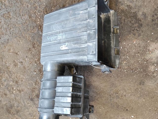 bontott SUZUKI SWIFT III Légszűrő Ház