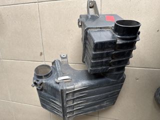 bontott SUZUKI SWIFT III Légszűrő Ház