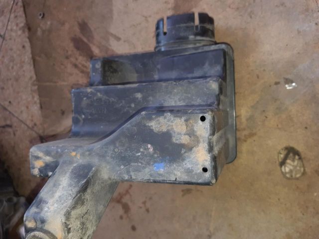 bontott SUZUKI SWIFT III Légszűrő Ház