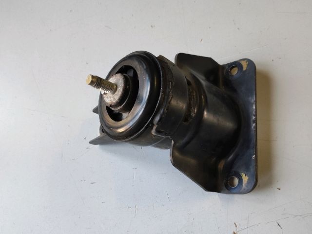 bontott SUZUKI SWIFT III Motor Tartó Bak (Fém)