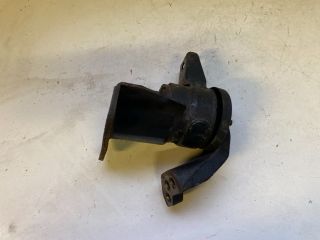 bontott SUZUKI SWIFT III Motor Tartó Bak Jobb