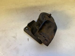 bontott SUZUKI SWIFT III Motor Tartó Bak Jobb