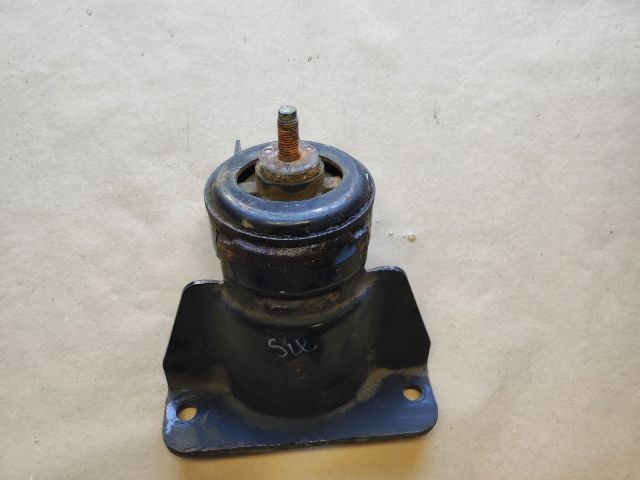 bontott SUZUKI SWIFT III Motor Tartó Bak Jobb