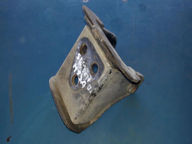 bontott SUZUKI SWIFT III Motor Tartó Bak (Pozíciófüggetlen)