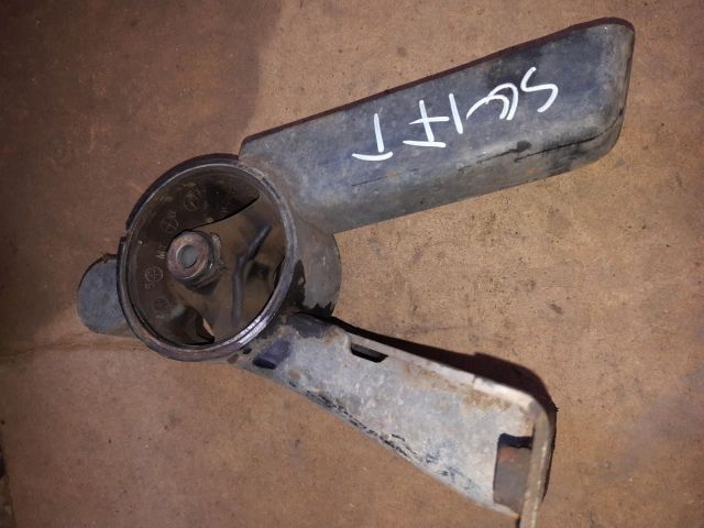 bontott SUZUKI SWIFT III Motor Tartó Bak (Pozíciófüggetlen)